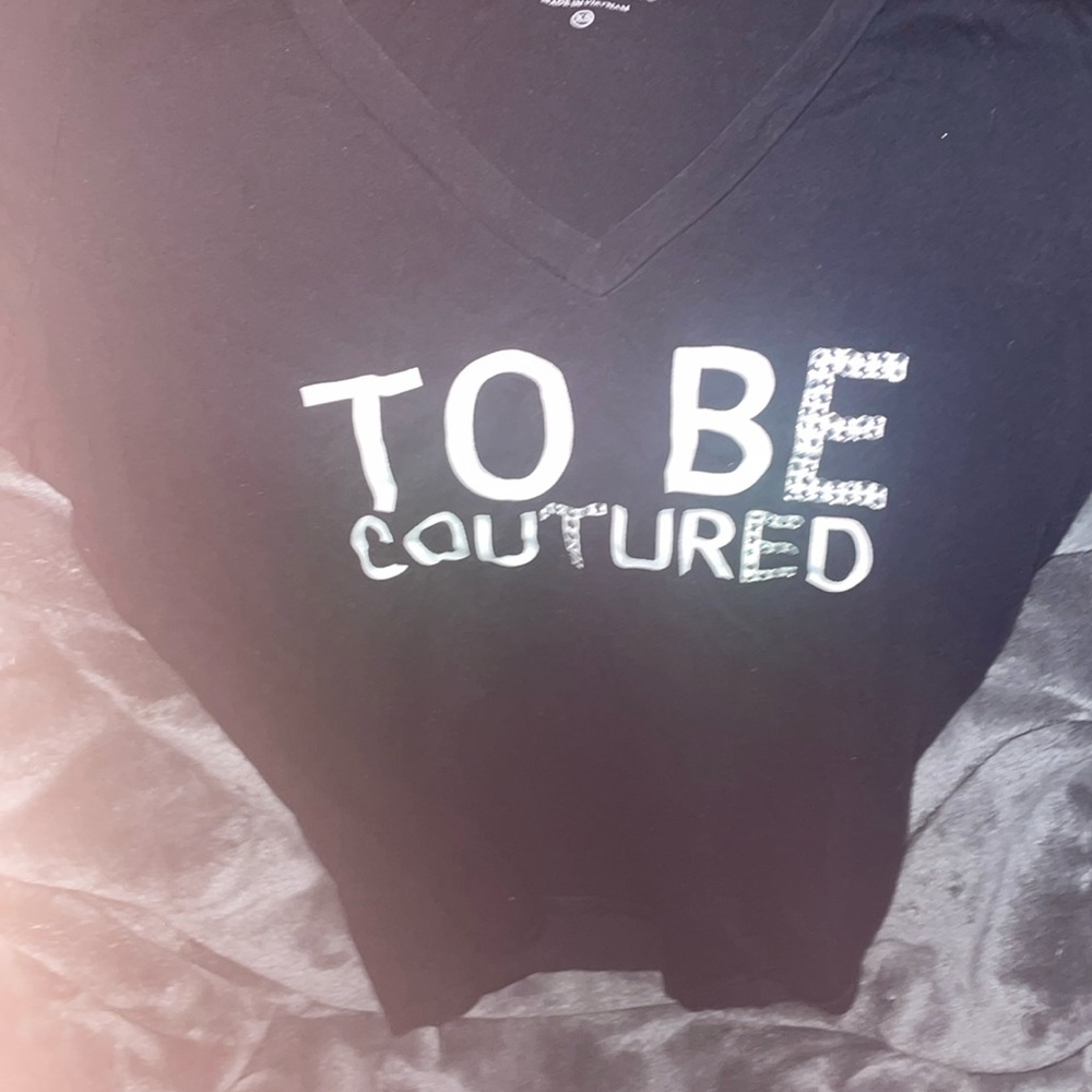 Women’s v-neck tee shirt